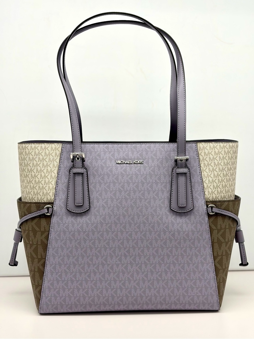 Michael Kors Voyager Large Color-Block Signature Logo Tote Bag